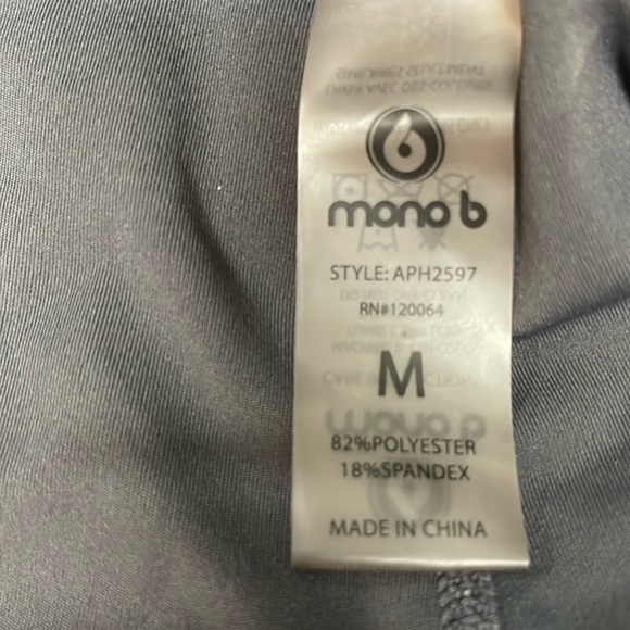 Mono B snake skin texture, effect workout outfit women’s M skinny, key pocket - Picture 5 of 9